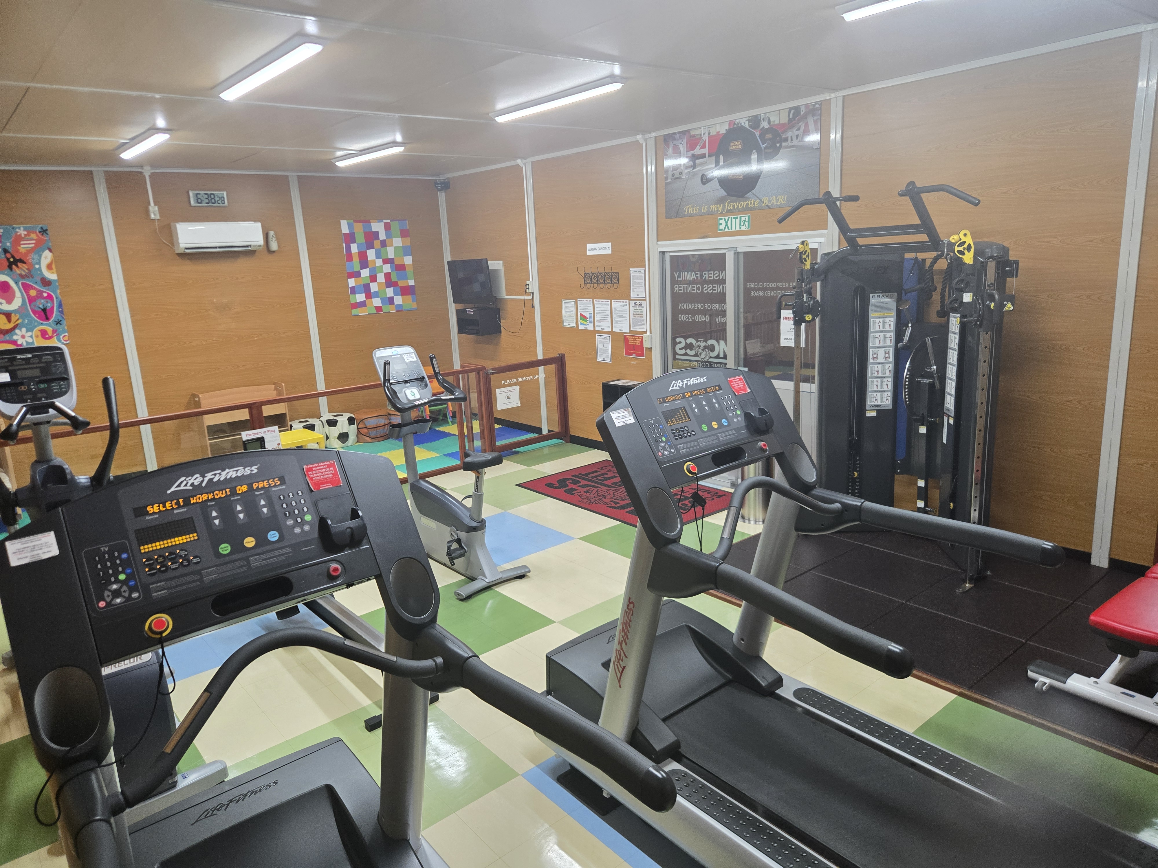 Family Room Inside.jpg